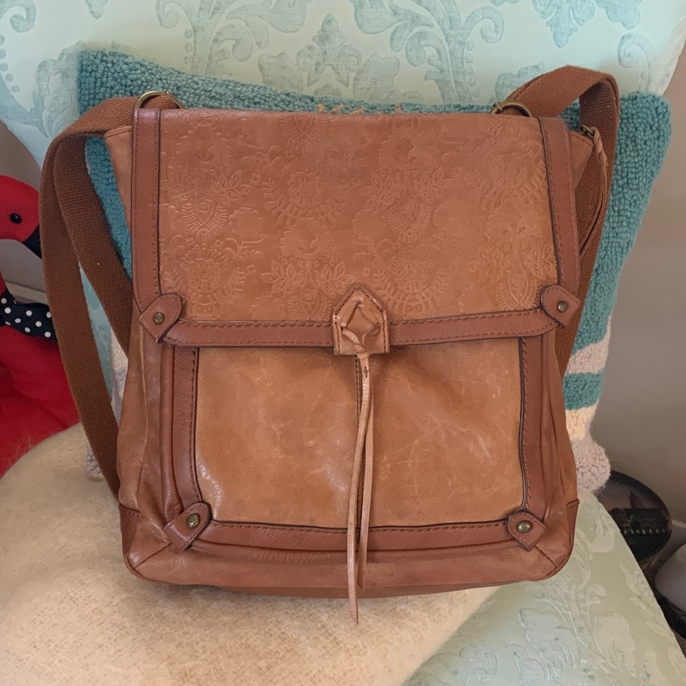 The sak Ventura brown/teak leather convertible bag/backpack purse Boho Festival
